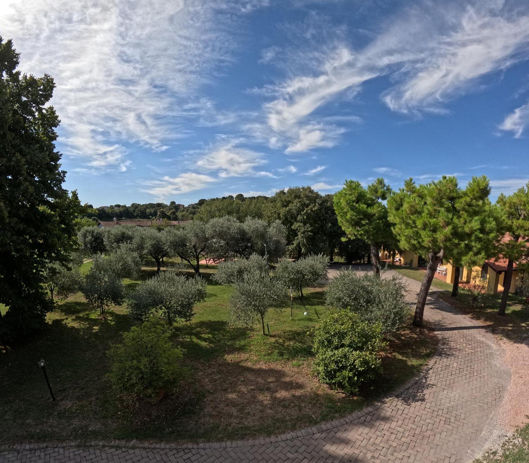 Agriturismo Gardenali 볼타 만토바나 외부 사진